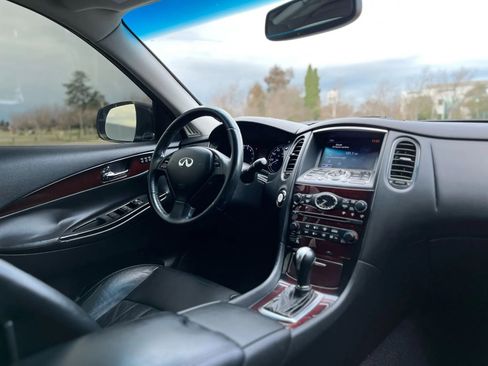 Used 2017 INFINITI QX50 AWD w/ Premium Plus Package image 15