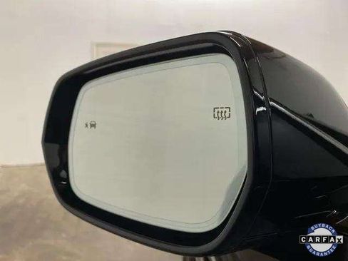 Used 2023 Cadillac Lyriq 2WD image 94