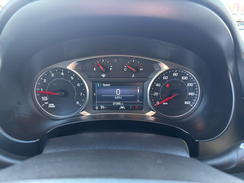 Used 2024 GMC Terrain SLE image 17