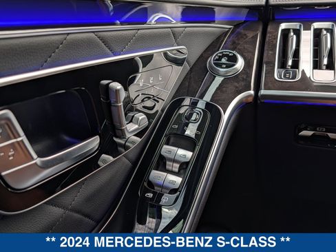 Used 2024 Mercedes-Benz S 580 4MATIC Sedan w/ AMG Line image 25