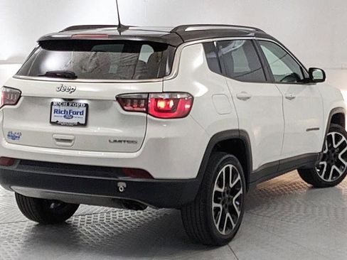 Used 2018 Jeep Compass Limited w/ Navigation Group AWD/4WD image 3