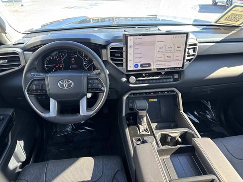 Used 2023 Toyota Tundra Limited image 6