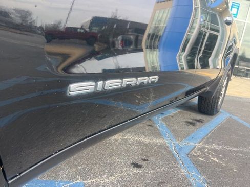 Used 2019 GMC Sierra 1500 SLT w/ X31 Off-Road Package image 13