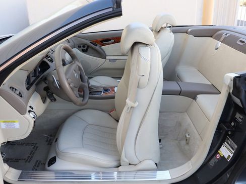 Used 2008 Mercedes-Benz SL 55 AMG image 28