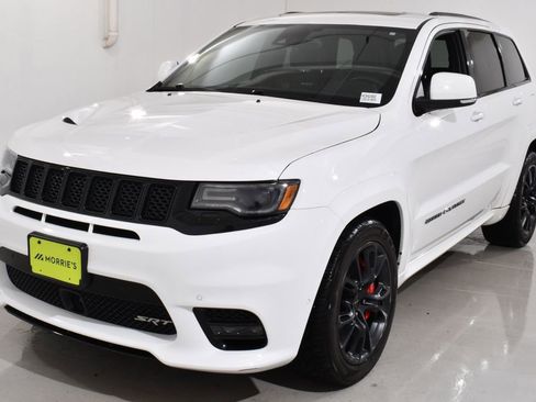 Used 2017 Jeep Grand Cherokee SRT w/ Trailer Tow Group IV AWD/4WD image 2