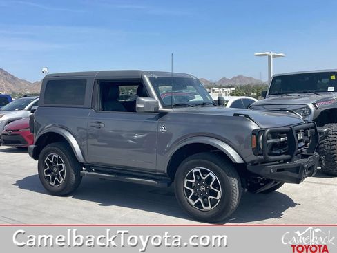 Used 2023 Ford Bronco Outer Banks image 1