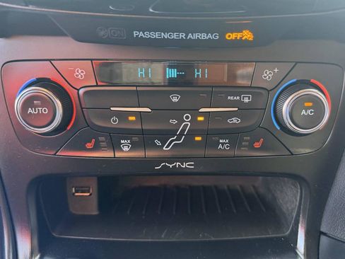 Used 2016 Ford Focus ST w/ Equipment Group 402A image 17