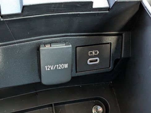 Used 2024 Toyota Corolla LE image 29