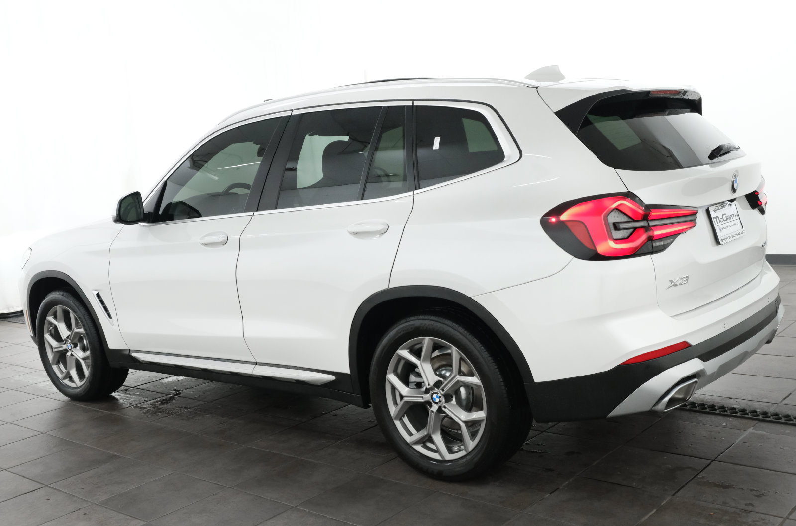 Used 2024 BMW X3 xDrive30i w/ Convenience Package AWD/4WD image 3