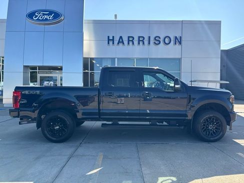 Used 2022 Ford F250 Lariat w/ Black Appearance Package AWD/4WD image 4