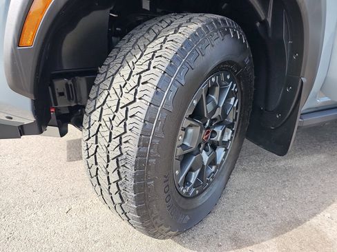 Used 2024 Nissan Frontier PRO-4X w/ Pro Premium Package image 32