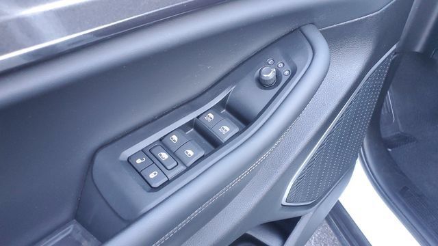 Used 2022 Jeep Grand Cherokee L Laredo w/ Luxury Tech Group I AWD/4WD image 6
