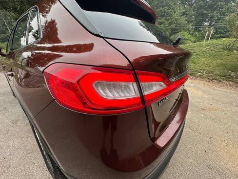 Used 2016 Lincoln MKX Select w/ Climate Package AWD/4WD image 31