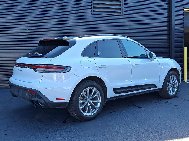 Certified 2025 Porsche Macan AWD/4WD image 7