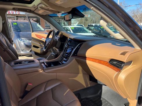 Used 2015 Cadillac Escalade ESV Platinum image 23