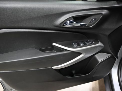 Used 2024 Chevrolet Trax LS w/ LS Convenience Package image 25