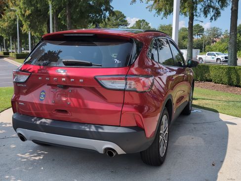 Used 2022 Ford Escape SEL FWD image 10
