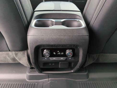 Certified 2024 Chevrolet Traverse RS AWD/4WD image 22