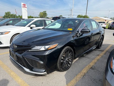 Used 2023 Toyota Camry XSE w/ Cold Weather Package AWD/4WD image 4