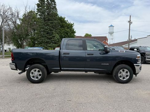 New 2026 RAM 2500 Big Horn AWD/4WD image 4