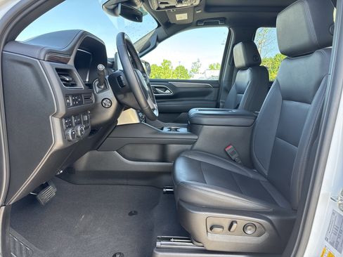 Used 2023 Chevrolet Tahoe LT w/ LT Signature Package image 16