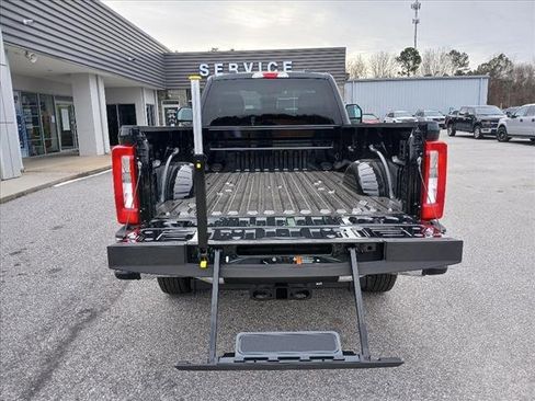 New 2025 Ford F250 XLT w/ F-250 >10K GVWR Package image 10