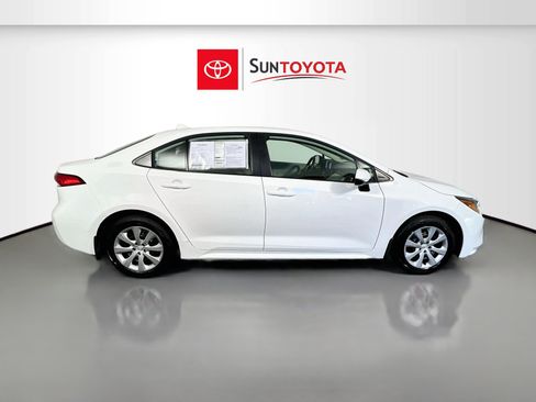 Used 2026 Toyota Corolla LE FWD image 2