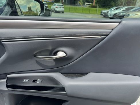 Used 2022 Lexus ES 350 F Sport w/ Accessory Package 2 image 37