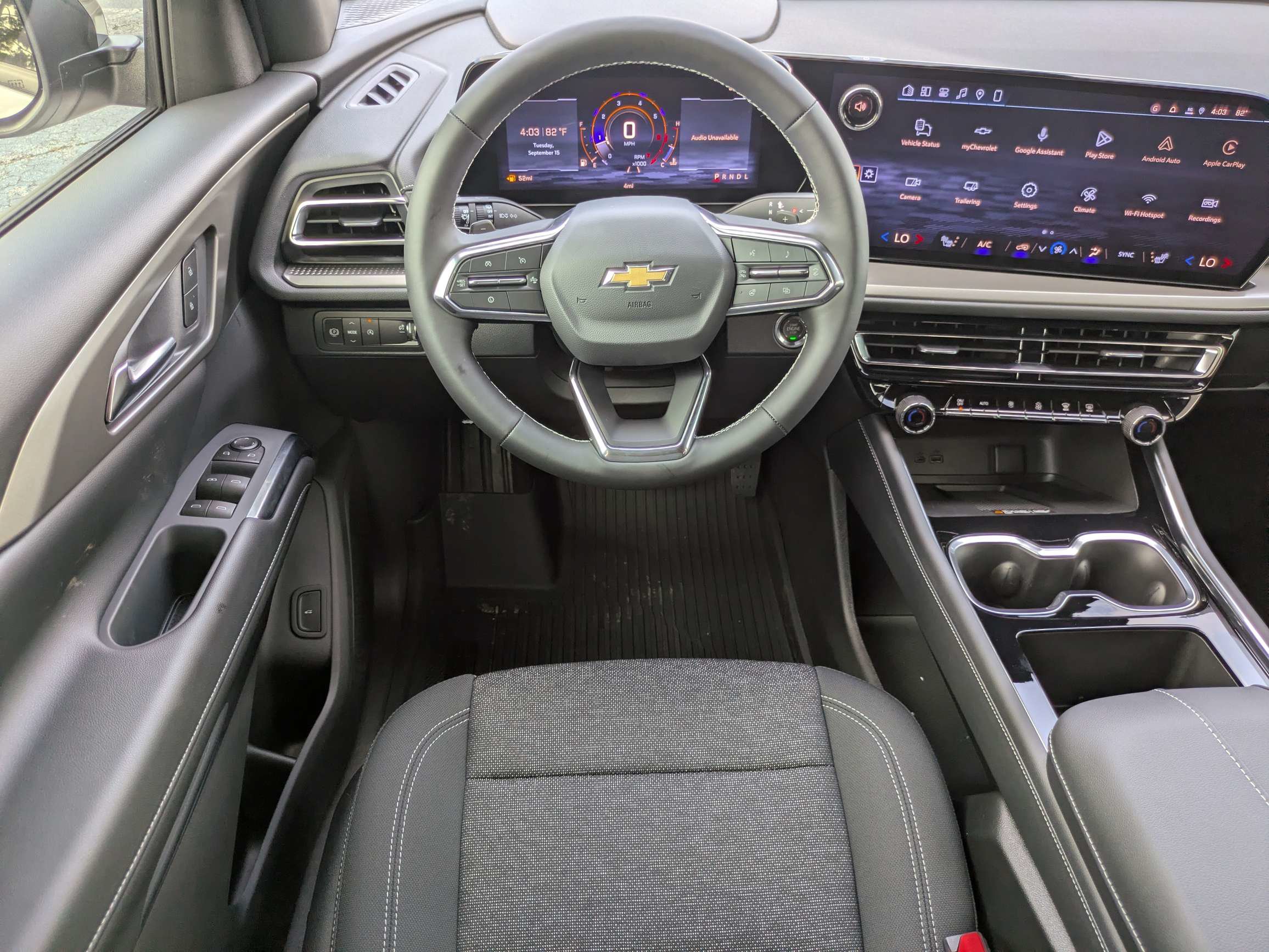 New 2027 Chevrolet Traverse LT w/ Driver Confidence Package FWD image 4
