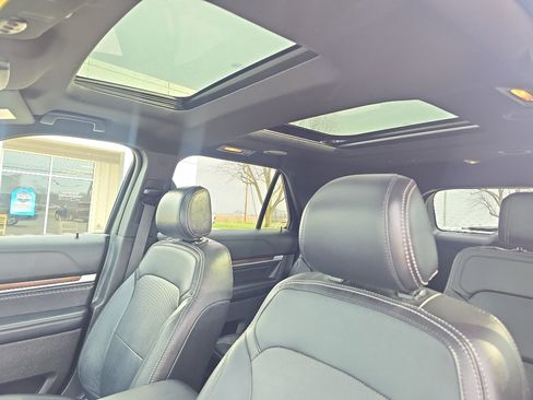 Used 2017 Ford Explorer Limited FWD image 12