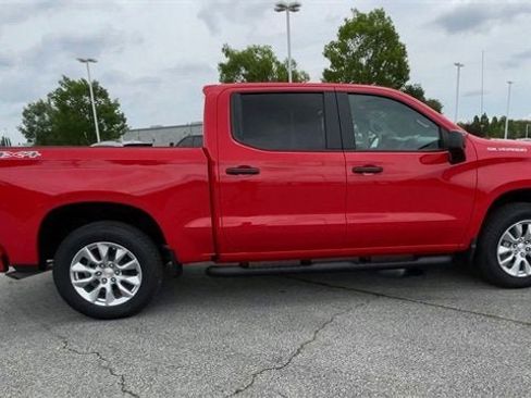 New 2025 Chevrolet Silverado 1500 Custom image 9