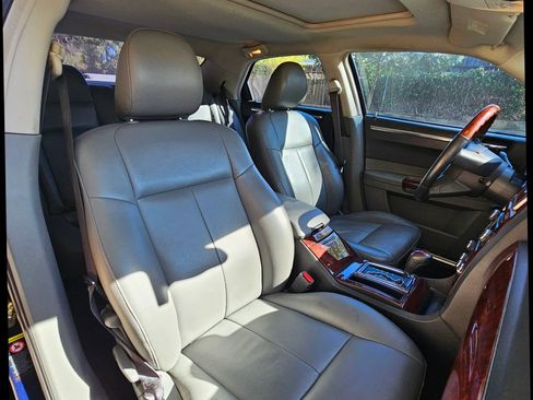 Used 2005 Chrysler 300 Touring image 30