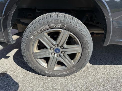 Used 2018 Ford F150 XLT w/ Equipment Group 302A Luxury AWD/4WD image 41
