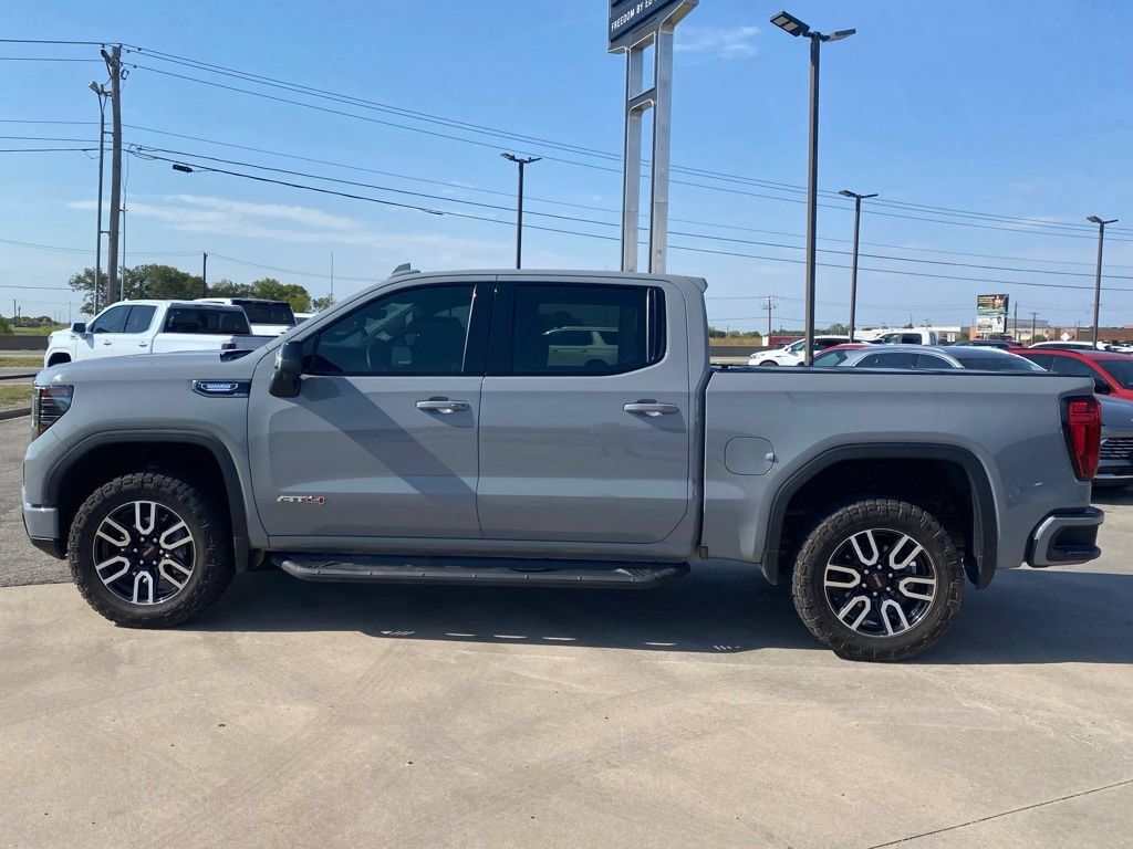 Used 2024 GMC Sierra 1500 AT4 w/ Technology Package AWD/4WD image 2