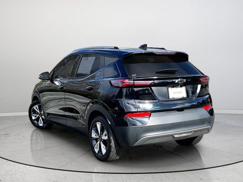 Certified 2022 Chevrolet Bolt EUV LT w/ Convenience Package image 9