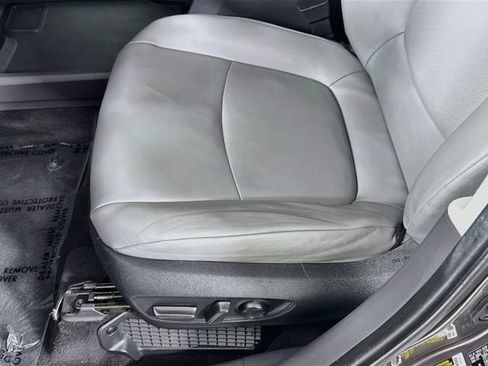 Certified 2022 Toyota Sienna XLE FWD image 20