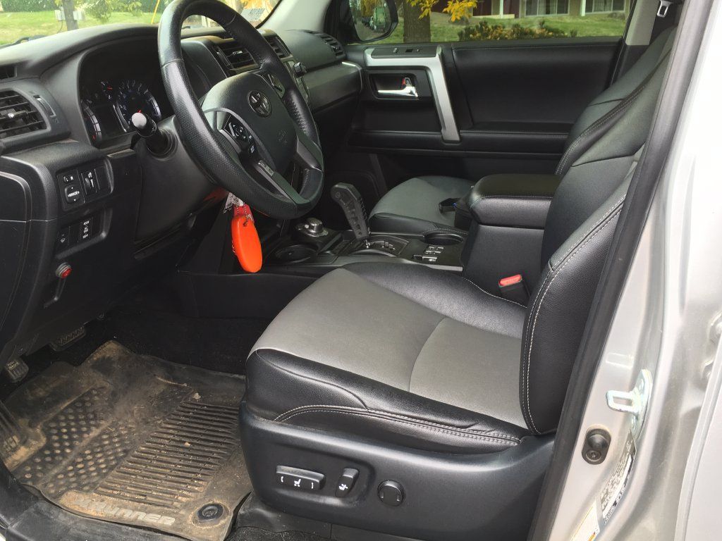 Used 2017 Toyota 4Runner SR5 Premium AWD/4WD image 4