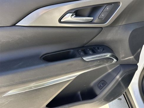 Used 2024 Chevrolet Traverse LT image 21