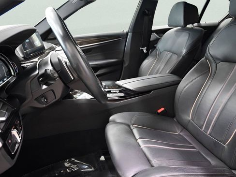 Used 2017 BMW 540i xDrive AWD/4WD image 12