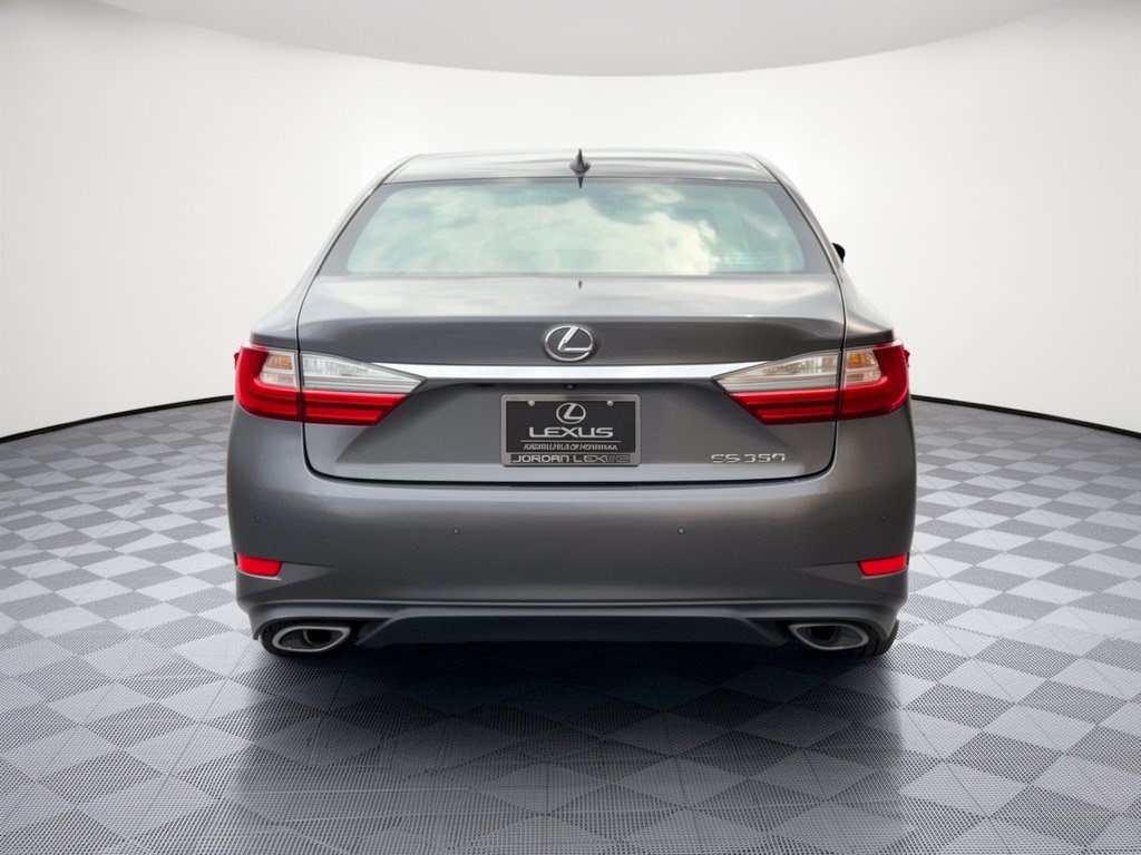 Used 2016 Lexus ES 350 w/ Luxury Package w/Wood Trim FWD image 11