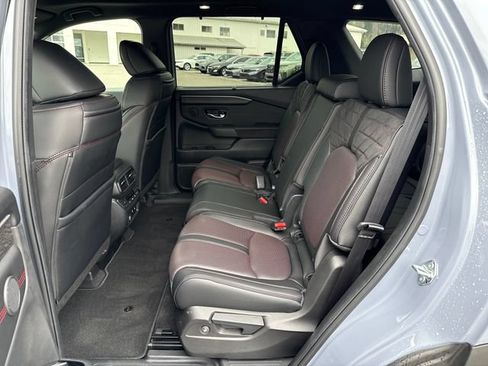 Used 2026 Honda Pilot Black Edition image 16
