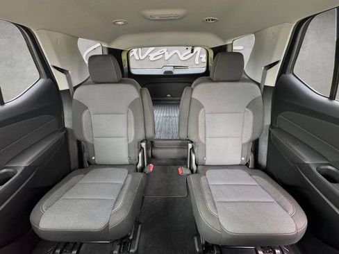 Used 2021 Chevrolet Traverse LT FWD image 22