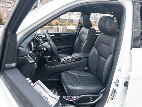 Used 2019 Mercedes-Benz GLE 400 400 4MATIC w/ Premium 1 Package image 16