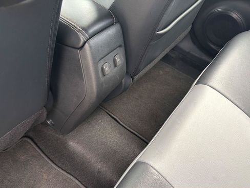 Used 2024 Nissan Kicks SR w/ SR Premium Package FWD image 24