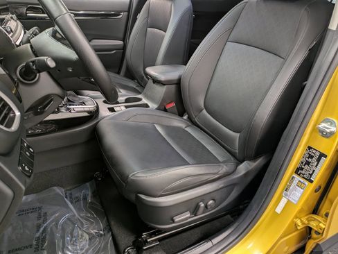 Certified 2022 Kia Seltos SX w/ Sunroof Package image 10