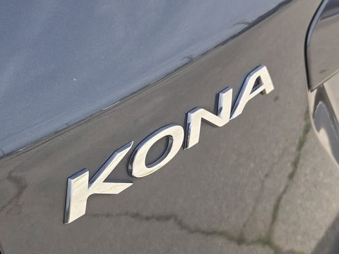 Used 2022 Hyundai Kona SE FWD image 12