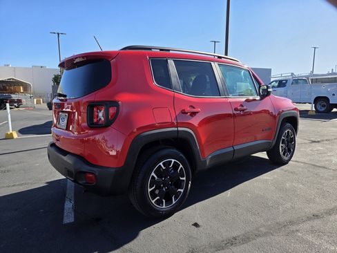 Used 2023 Jeep Renegade Latitude image 6