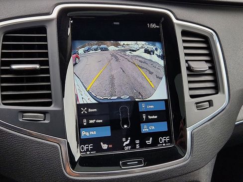 Used 2020 Volvo XC90 T6 Momentum w/ Protection Package Premier image 18