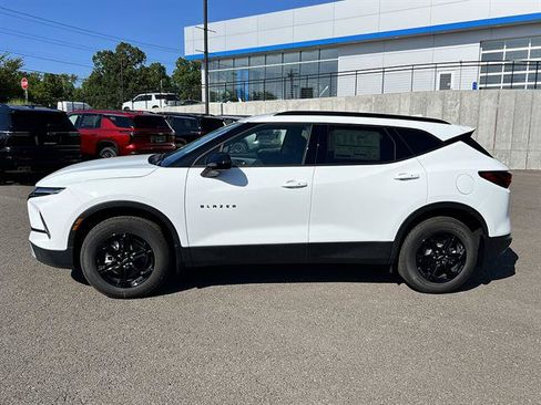 New 2026 Chevrolet Blazer LT w/ Convenience Package AWD/4WD image 2