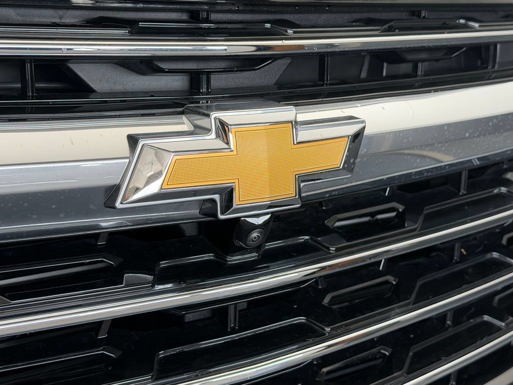 Used 2025 Chevrolet Traverse High Country FWD image 10